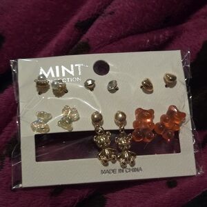 Mint Collection Bear Earrings Set